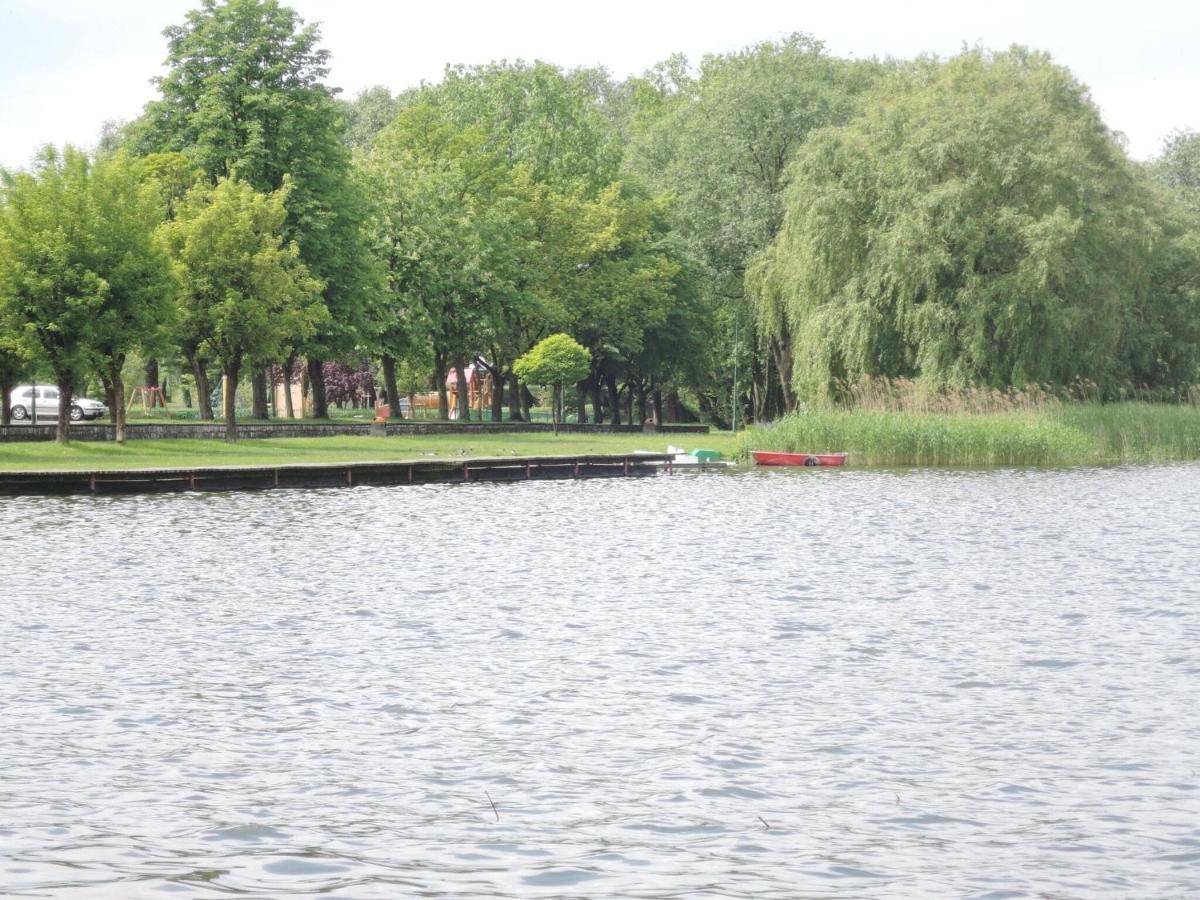 House At The Lake In Nowogard Wyszomierz  Buitenkant foto